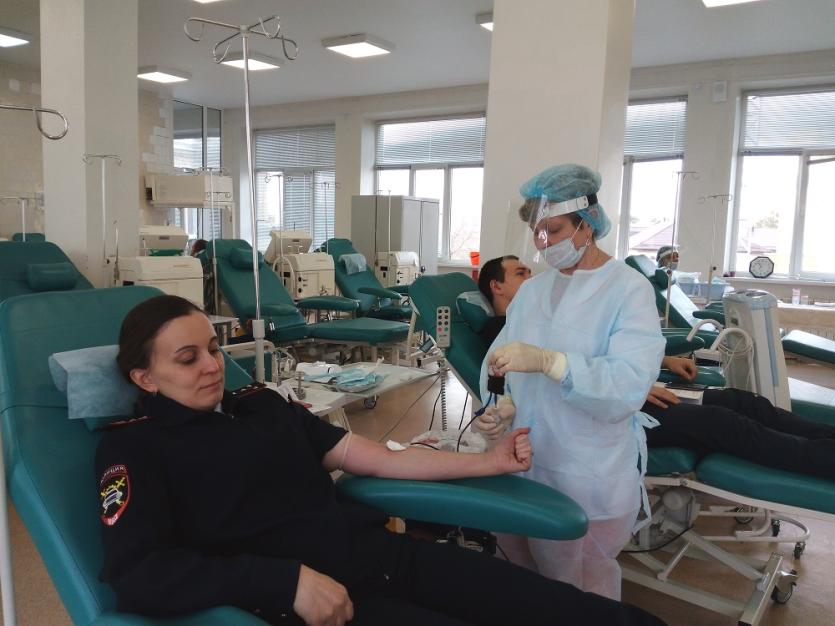 Фото Более 460 южноуральцев сдали кровь в память погибших в ДТП