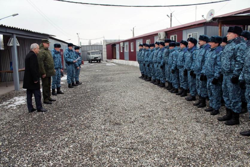 Фото Андрей Сергеев навестил южноуральских полицейских в Северо-Кавказском регионе