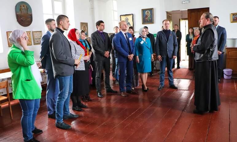 Фото Молодые депутаты ЗСО посетили Еткульский район