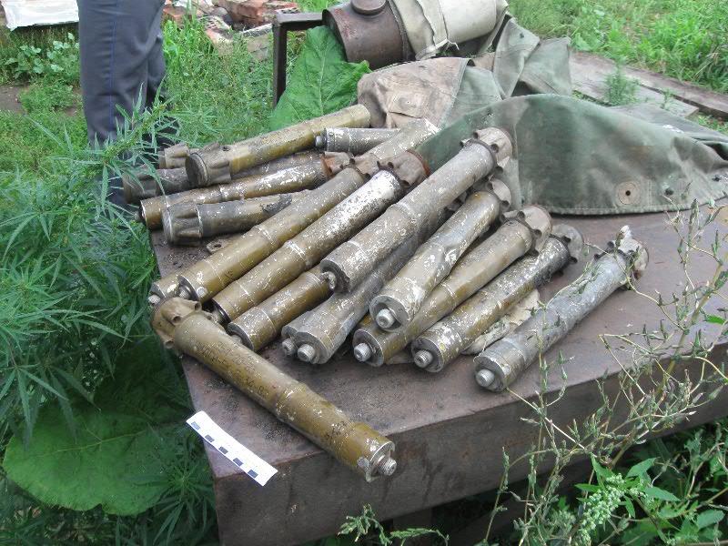 Фото В Чебаркуле задержали двух мужчин с фрагментами снарядов с полигона