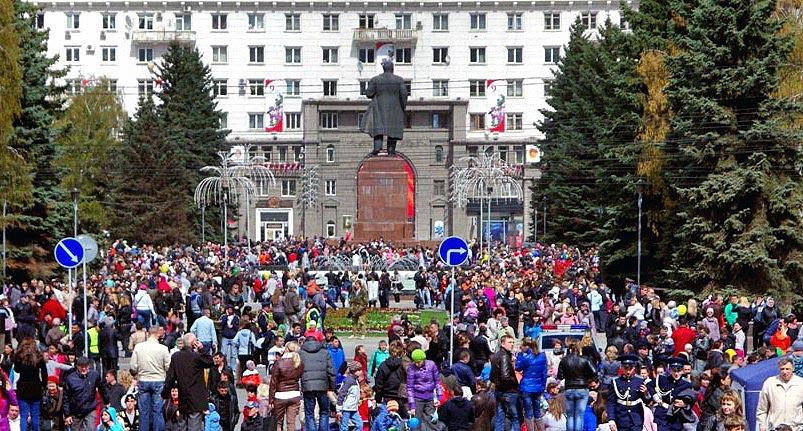 Фото Владимира Ленина в Челябинске «обновят» за 18 миллионов рублей