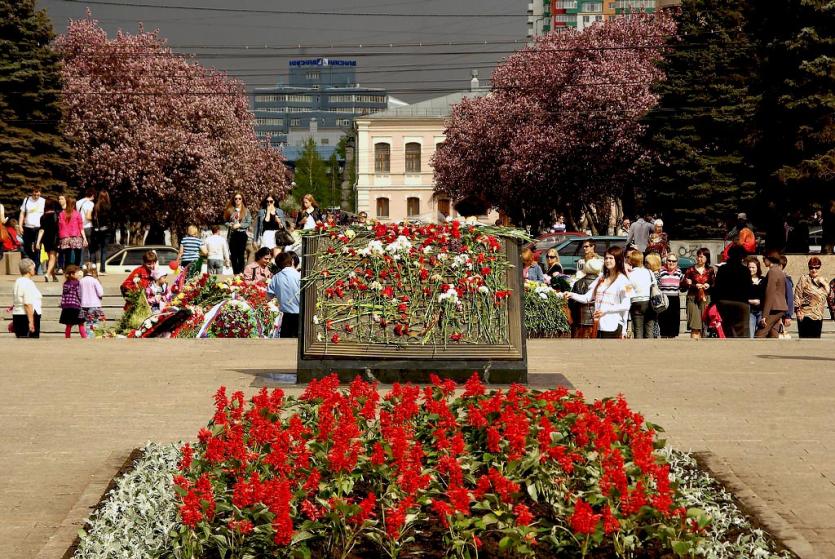 Фото Мемориалы Челябинска готовы к празднованию Великой Победы
