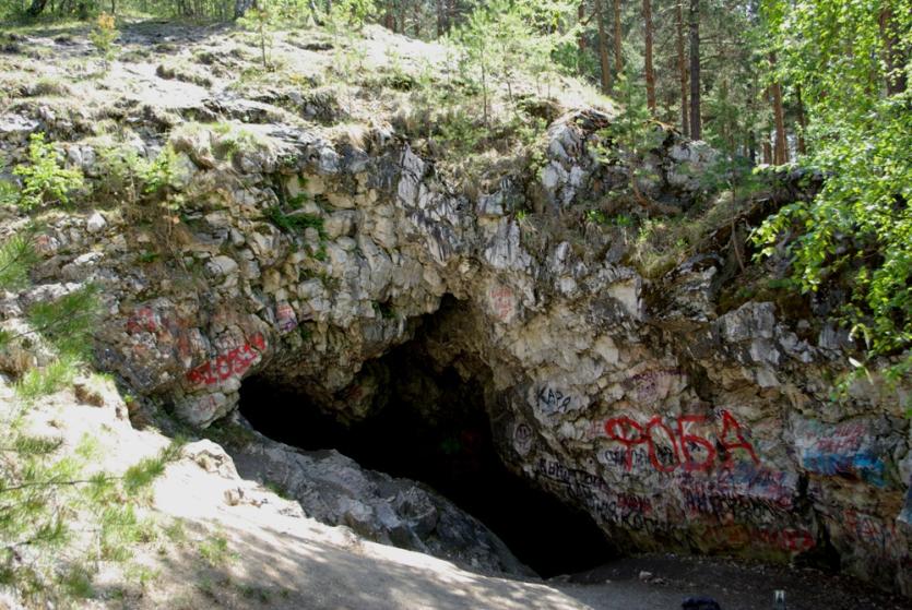 Фото Сугомакская пещера пострадала от выходок вандалов: теперь попасть в неё станет сложнее