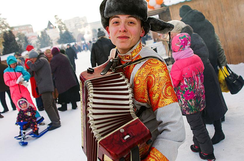 Фото В Челябинске открываются предновогодние ярмарки