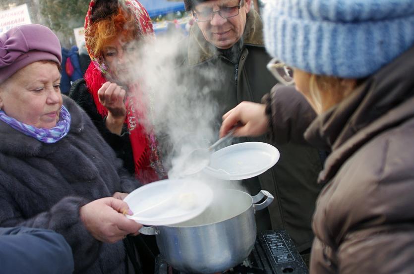 Фото В Челябинске состоялся фестиваль «Уральские пельмени на Николу Зимнего»
