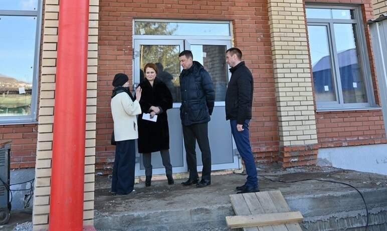 Фото В Челябинской области проверили строительство и ремонт соцобъектов народной программы «Единой России»