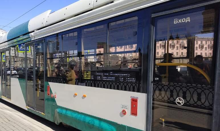 Фото В Челябинске утилизируют старые трамваи, освобождая место для новых вагонов