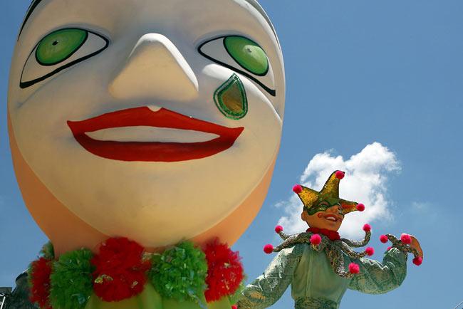 Фото В Магнитке встречают новый творческий сезон карнавалом