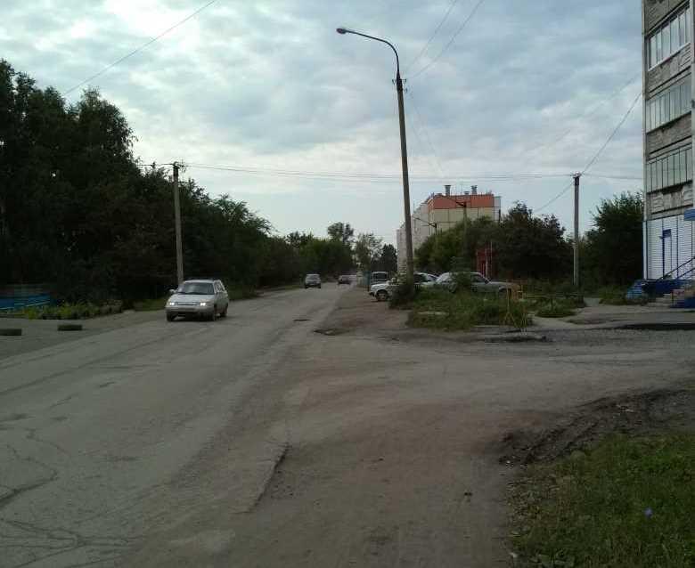 Фото В Коркино не могут обустроить пешеходный переход возле поликлиники, ссылаясь на дефицит средств