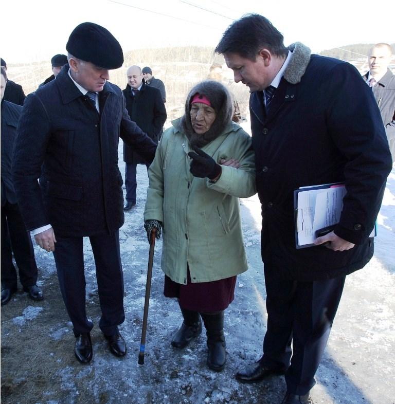 Фото Губернатор Челябинской области встретился со своим «дублером» в Саткинском районе