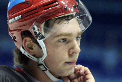 Фото Челябинский хоккеист Евгений Кузнецов признан самым ценным игроком молодежного чемпионата мира