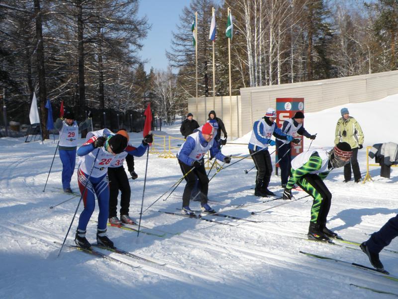 Фото День защитника Отечества магнитогорские таможенники отметили на лыжне