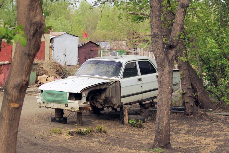 Фото Власти Челябинска призывают горожан к совместной борьбе с незаконными парковками и ларьками