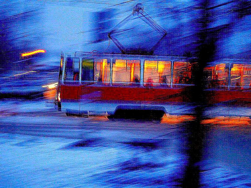 Фото ДТП остановило движение трамваев в Челябинске на проспектах Победы  и Свердловском
