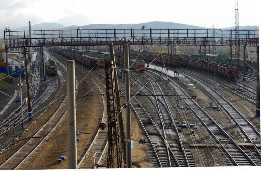 Фото В Златоусте сошли с рельсов три вагона