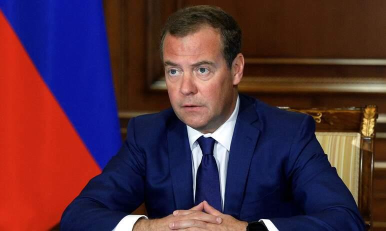 Фото Дмитрий Медведев пригрозил западным странам национализацией имущества иностранцев
