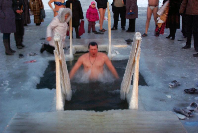 Фото Православные отмечают Крещение Господне