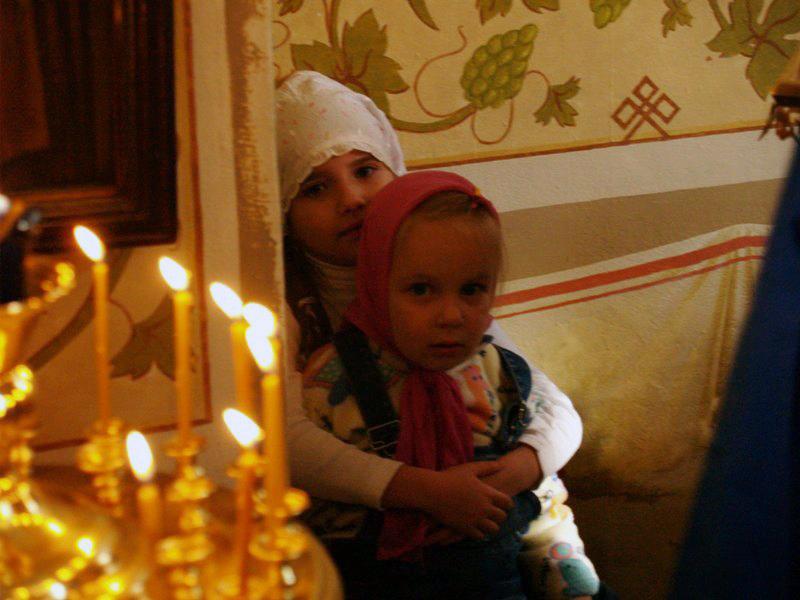 Фото У православных верующих идет строгий Успенский пост