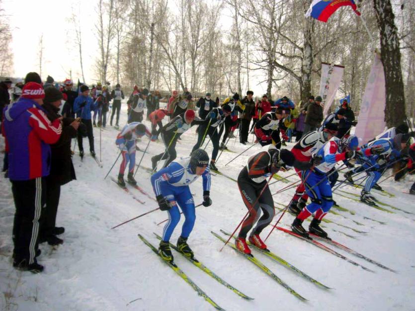 Фото «Первомайская лыжня–2012»: на старте дети, ветераны и спортивные семьи