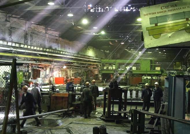 Фото ОАО «ЗМЗ» за семь месяцев 2011 года увеличило отгрузку металлопродукции на 47,54%