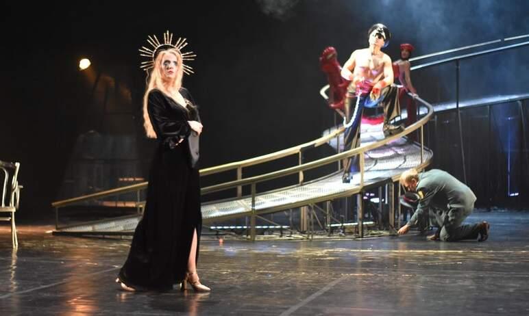 Фото Юбилейный концерт, премьеры и ребрендинг: Челябинский театр драмы окунулся в перемены