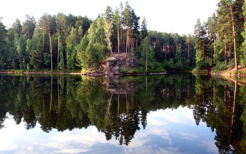 Фото  Работники «Уральской кузницы» отдыхают в «Карагайском бору»