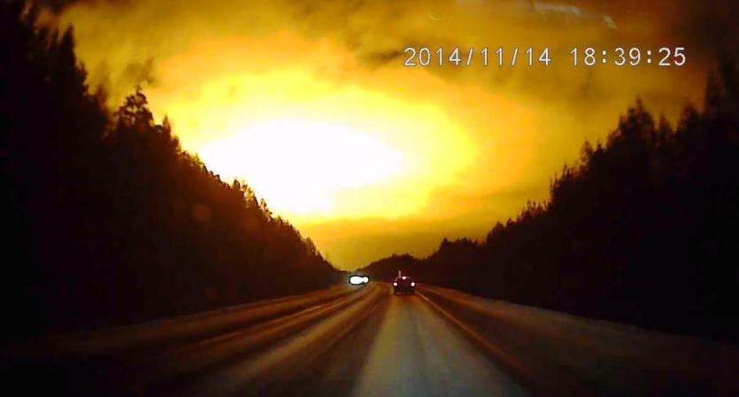 Фото Ученый Виктор Гроховский усомнился в своей первоначальной версии о небесном происхождении вспышки над Свердловской областью