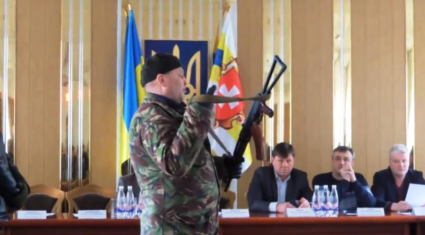 Фото Украинский националист Сашко Билый объявлен российскими правоохранителями  в международный розыск вслед за Дмитрием Ярошем 
