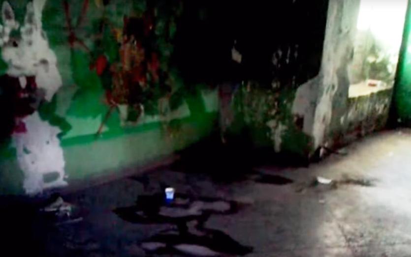 Фото Лужи мочи и рёв токсикоманов в коридоре: ужасы челябинского общежития
