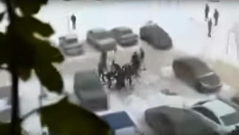 Фото В Челябинске массовая драка попала на видео