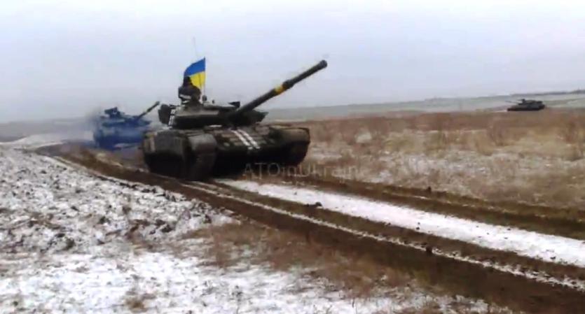 Фото Крупномасштабную бойню в Новороссии Киев назначил на 15 января, но это волнует Европу меньше, чем гибель 17 человек в Париже