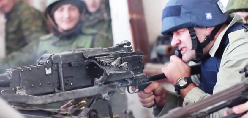 Фото От стрельбы Михаила Пореченкова из пулемета по позициям киевских карателей  возбудился Аваков