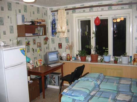 Фото Проблема семьи, спящей на полу в челябинском общежитии, решена