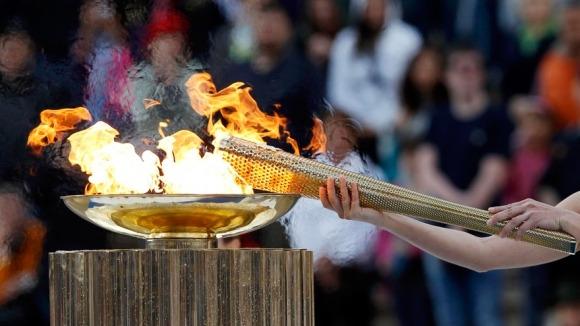 Фото Олимпийский огонь пройдет «экватор» по улицам Челябинска