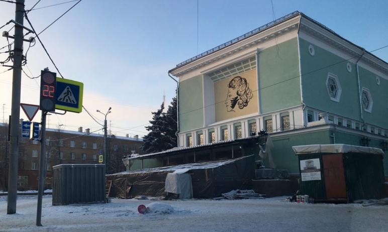 Фото В Челябинске завершен ремонт «Знамени» и приняты работы по ремонту кинотеатра имени Пушкина