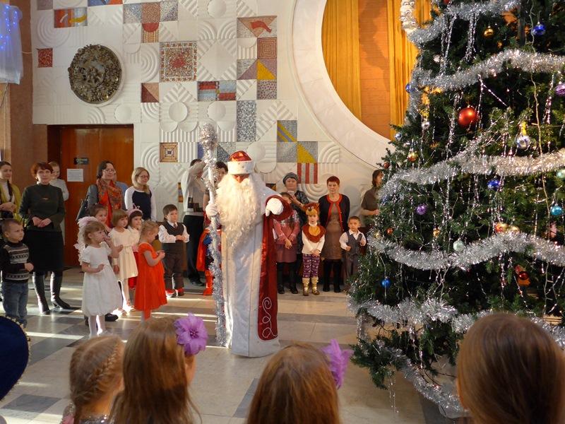 Фото Сюрпризы «Новогоднего калейдоскопа» в Озерском театре кукол