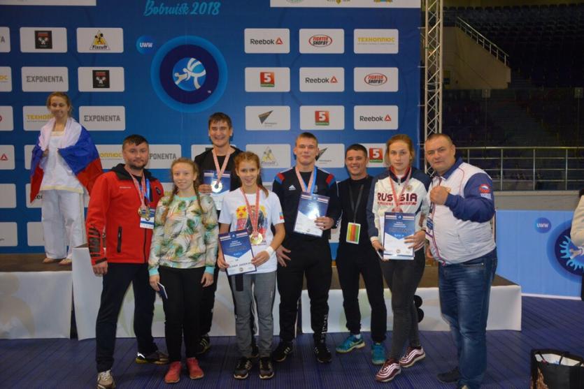Фото Южноуральцы завоевали 10 медалей на чемпионате и первенстве мира по панкратиону в Белоруси