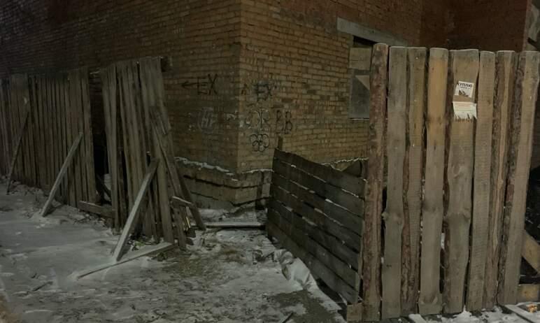 Фото Власти и предприниматели муниципалитетов Челябинской области ответят в суде за опасные здания рядом со школами и садиками