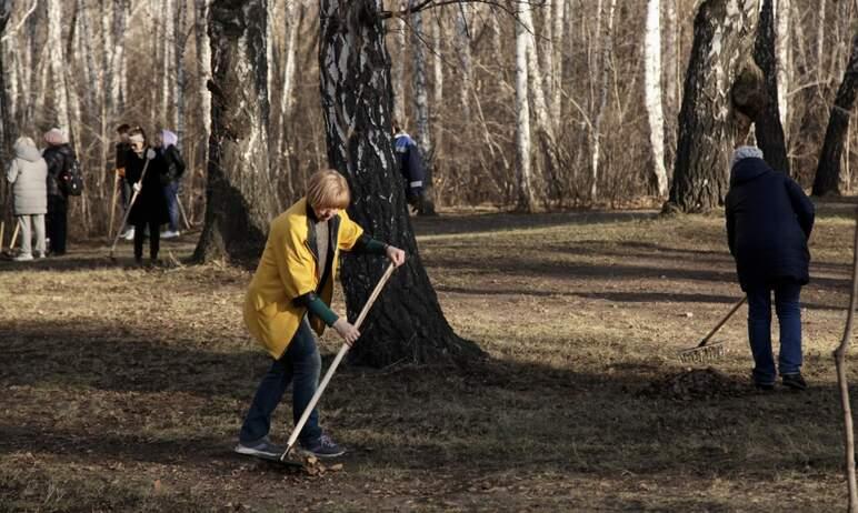 Фото Губернатор и сотрудники министерств Челябинской области наводят чистоту