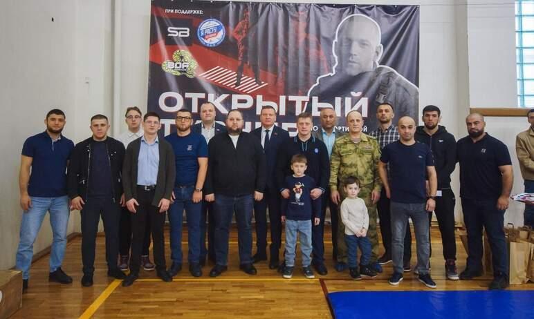 Фото В Челябинске состоялся турнир по борьбе, посвящённый герою спецоперации 