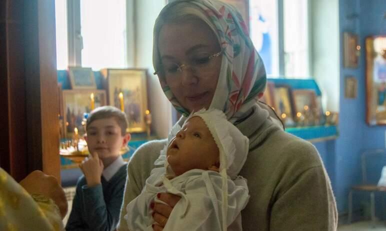 Фото Ирина Гехт стала крестной мамой восьмого чуда семьи Беловых