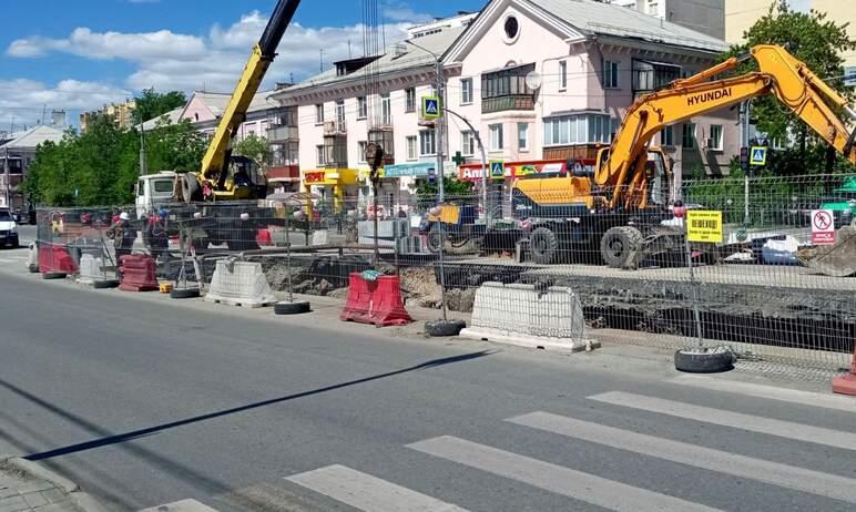 Фото В Челябинске движение по улице Доватора восстановят до конца недели 
