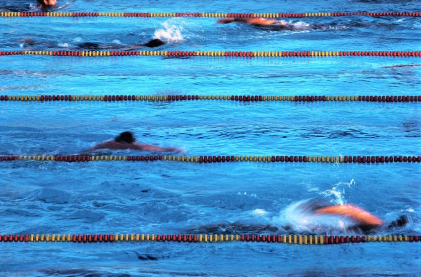 Фото В Озерске на соревнованиях по плаванию среди спортсменов-инвалидов выступило более ста человек