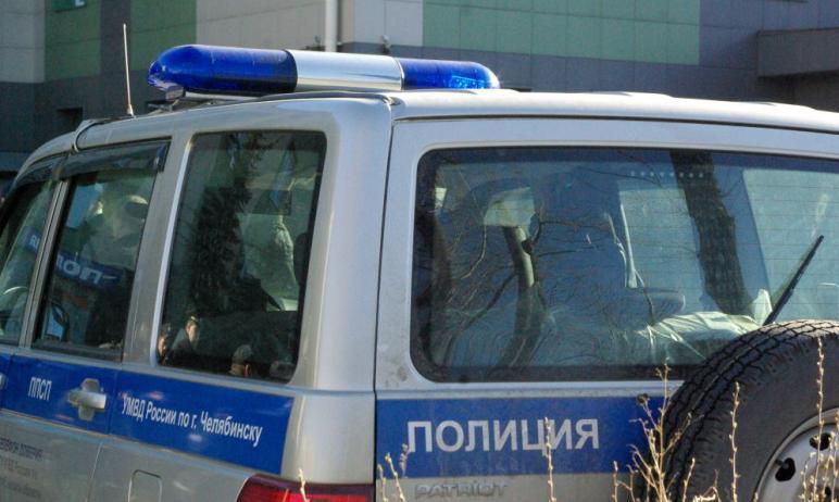 Фото Бездомный челябинец, чтобы сделать предложение возлюбленной, ограбил ювелирный магазин