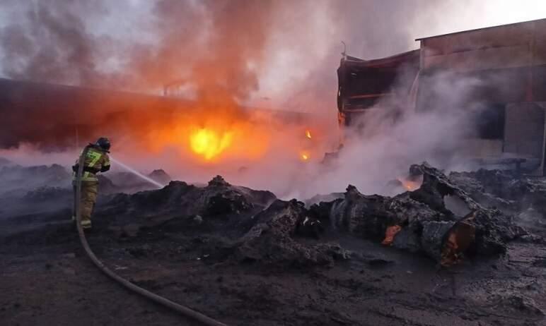 Фото В Копейске горела площадка на производственной базе