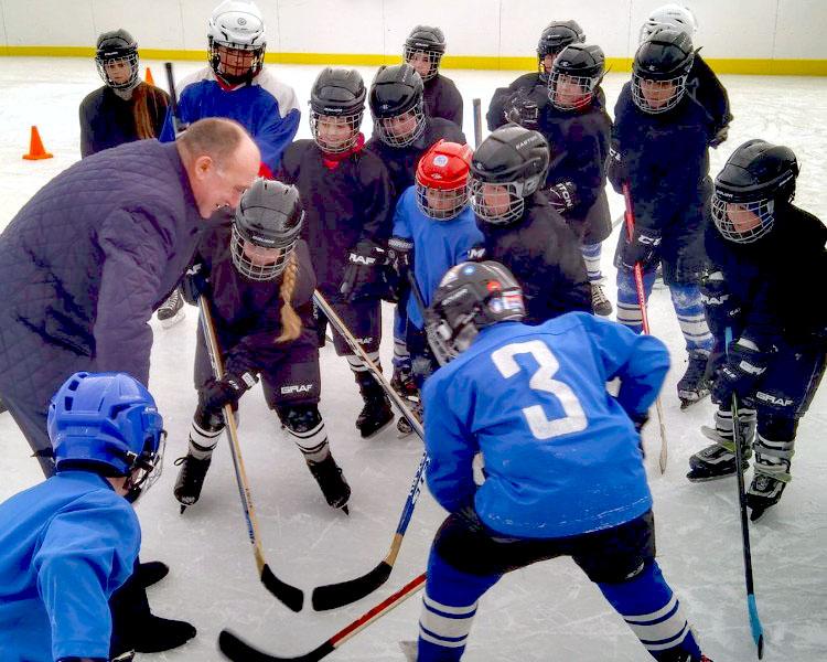Фото Борис Дубровский пообещал юным хоккеистам из Уйского района поездку на игру &quot;Трактора&quot;