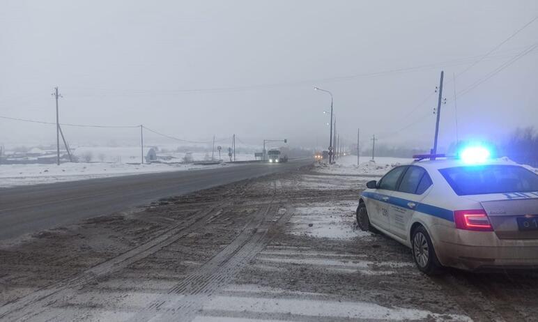Фото В Челябинской области в третий раз за сутки продлены ограничения на движение по М-5