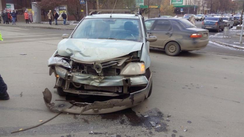 Фото Минувшие выходные в Челябинске были богаты дорожными авариями