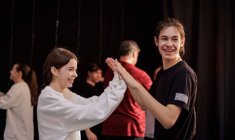 Фото Школьники с территорий присутствия РМК приняли участие в проекте «Юный человек театра»