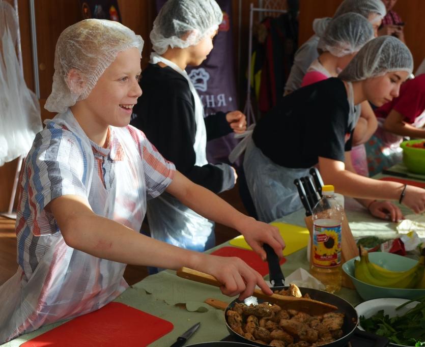 Фото Кухня жизни: в Челябинске научат готовить «Аистенка»